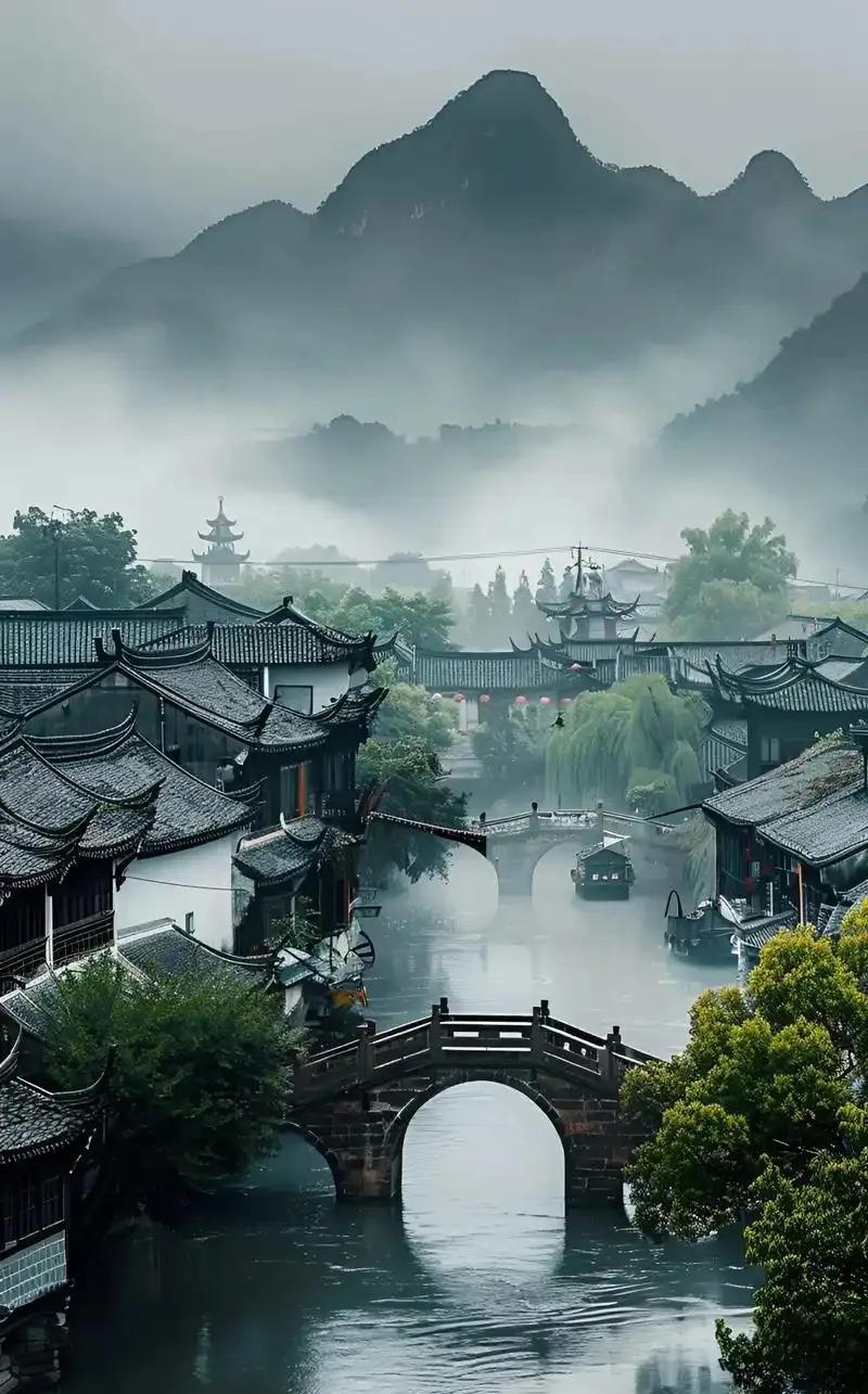 暮雨茫茫千里寒，
归帆摇曳上江滩。
云间山影迷蒙处，
花舞纷飞落满栏。
——作者