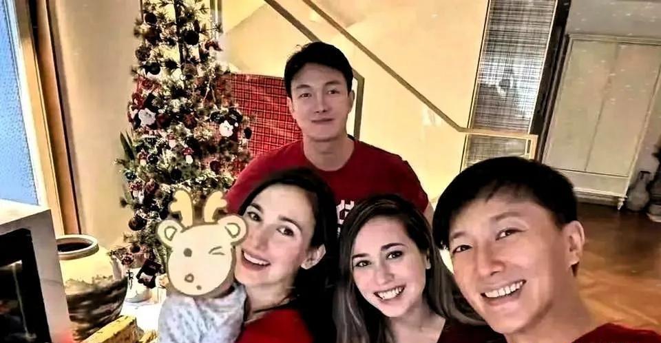 救命！这届独立女性把老公训成AI男友了？
结婚三年才发现，卢靖姗根本不是娶了个老