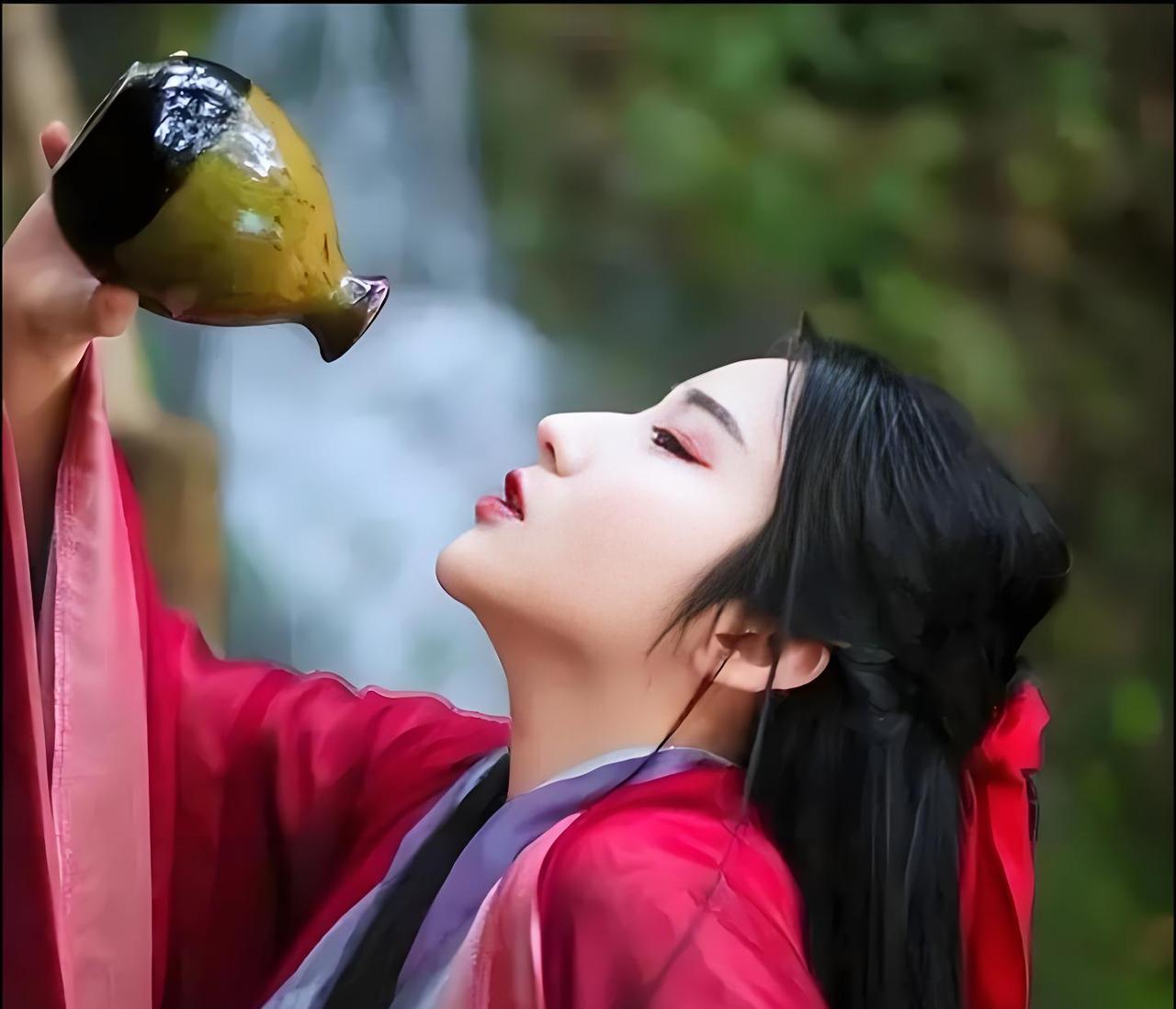 一帘幽梦锁心头，
佳人醉酒泪水流，
天涯海角君何处，
………请友续句………？
[