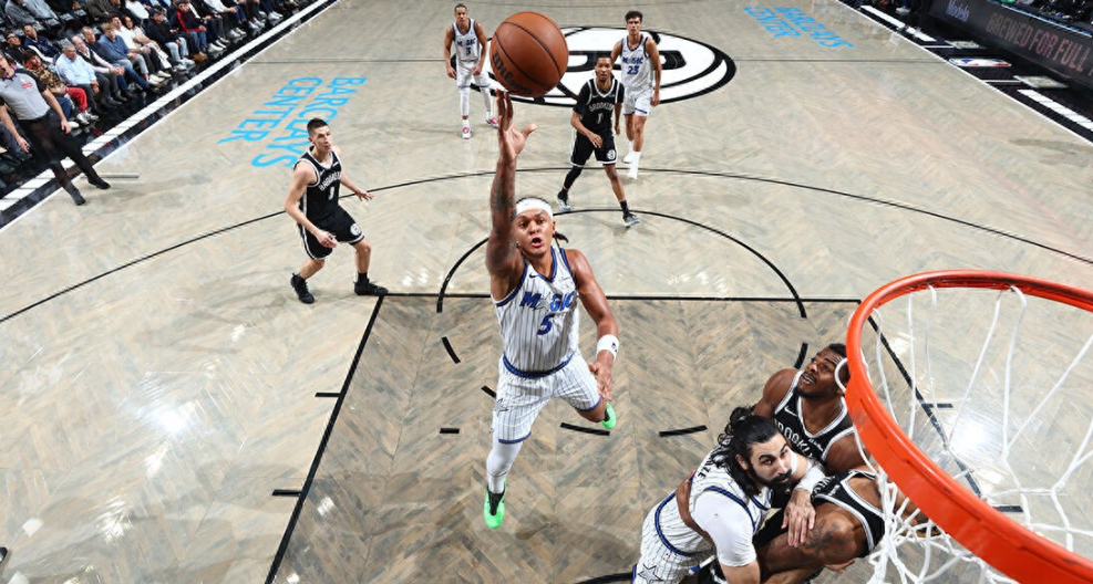 1月8日，NBA常规赛再战一场，布鲁克林篮网主场迎战奥兰多魔术，篮网在最多落后1