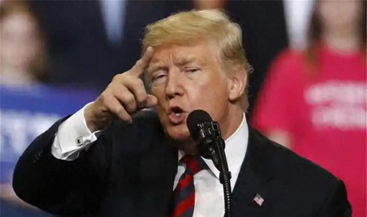 中美第三场恶斗打响，特朗普点三大将决战，中国不听就加500%关税
中美之间的经贸
