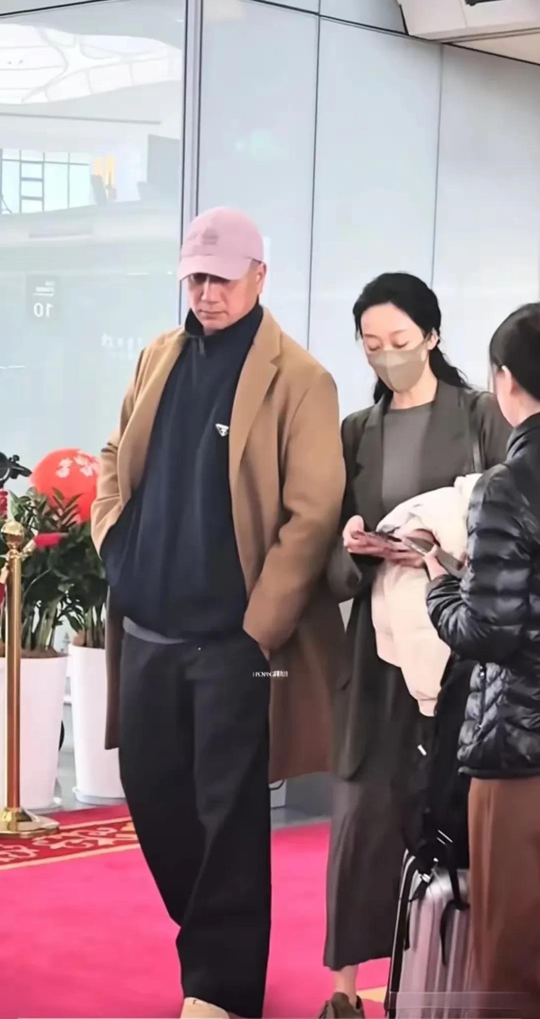 黄觉自己也没有想过，人到中年会因为“《藏海传》里面的平津侯”而翻红。
当年认识他