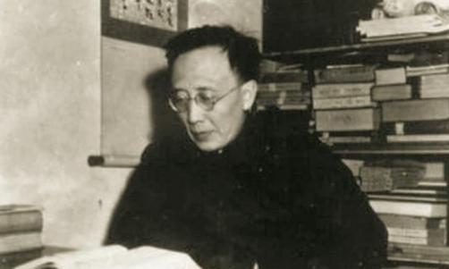 1959年晚宴，郭沫若邀溥仪当助理，溥仪回：我不懂满语。



这简短的对话，是
