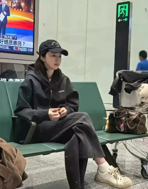 现在的人们还管起别人的老公了，怪不得现在离婚率这么高