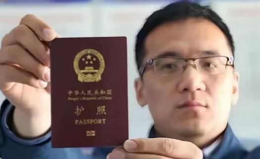 “我出生在中国，就永远是中国国籍，就算拿到了加拿大国籍，你也不能注销！”2019