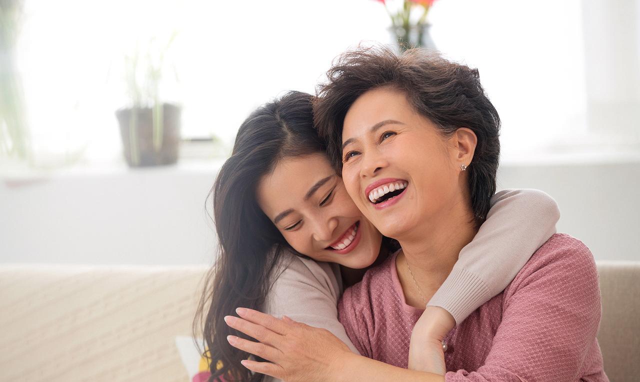 作家周国平曾说过：
“人世间的一切不平凡，最后都要回归平凡。
伟大、精彩、成功都