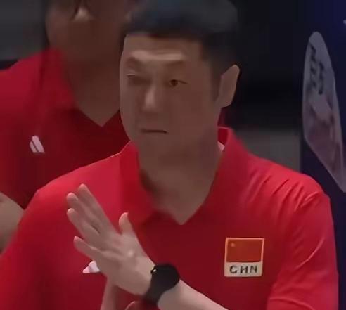 给赵勇教练提两点建议
    今晚中国女排对阵波兰，本以为会被对手零封，没想到还