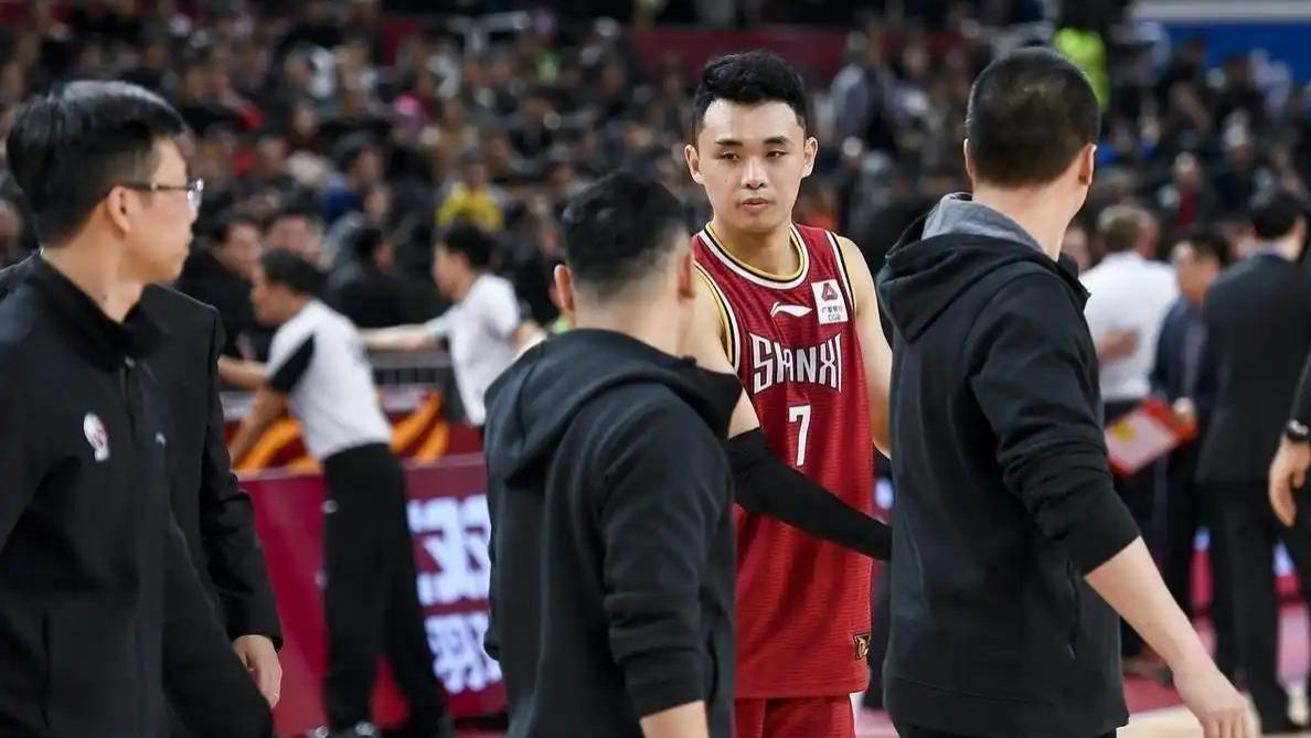解读CBA重磅罚单：杜润旺罚3万，杜锋罚2万，为何山西队罚15万？