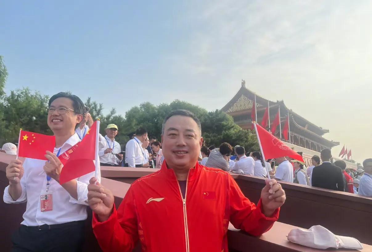 刘国梁一句“爱我中华”，道出拳拳赤子心！从带领国乒赛场拼搏，到传递爱国精神，他始