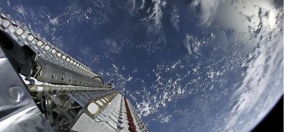 美国太空军作战部长近日接受釆访时表示，如果与某个东方大国发生军事冲突，首批被击落