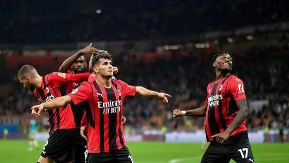 意甲烽火燃！米兰誓擒比萨夺胜