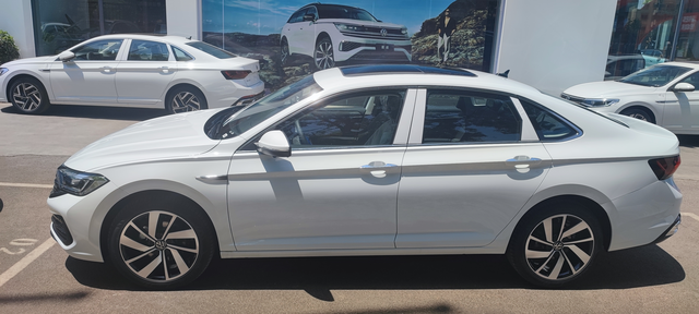 24速腾超越验车
各位大哥，本人小白，想请教一下各位！今天去4儿子店验车，加装了