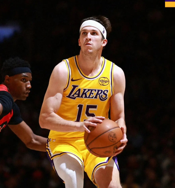 里弗斯+八村换维金斯+希罗你们觉得划算不？
我个人觉得综合比较下来这交易并不亏，