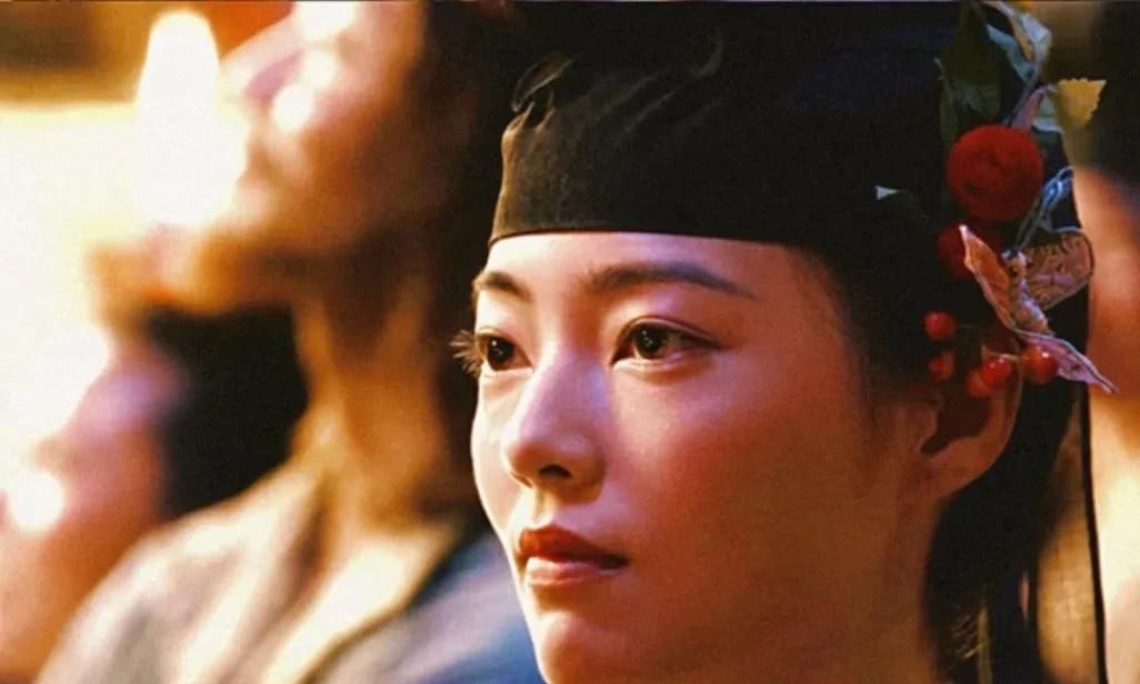 《长安的荔枝》铜钱还没有落下，云清就已经转身离开了。
其实她根本就没有想留在长安