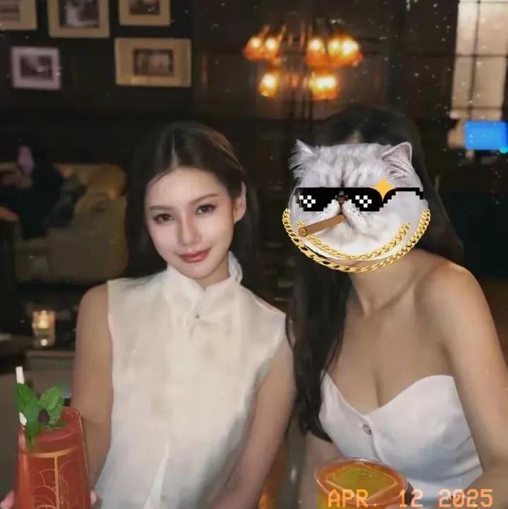 各位吃瓜er速来围观！马筱梅这波婚前操作堪称"时间管理大师"，左手拎超市打折喜糖