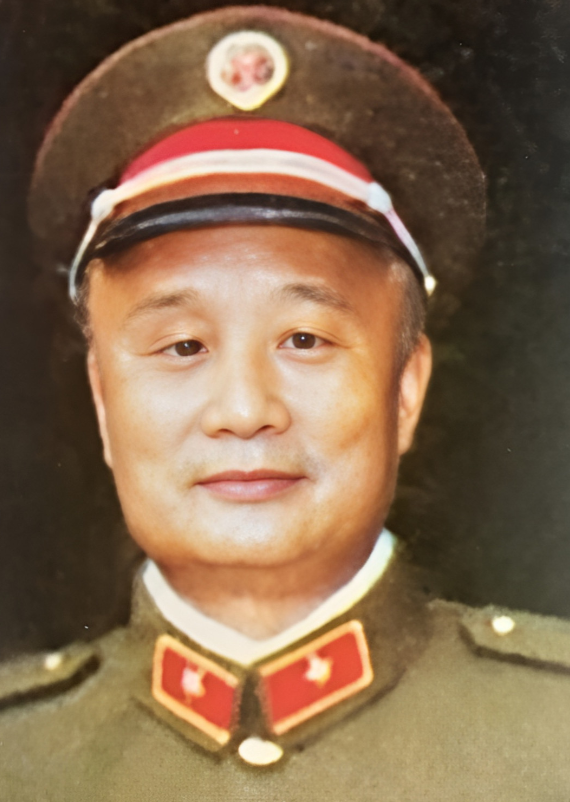 1979年，谅山前线指挥部内，电话听筒里传来许世友的怒吼：“立即释放越军战俘！”