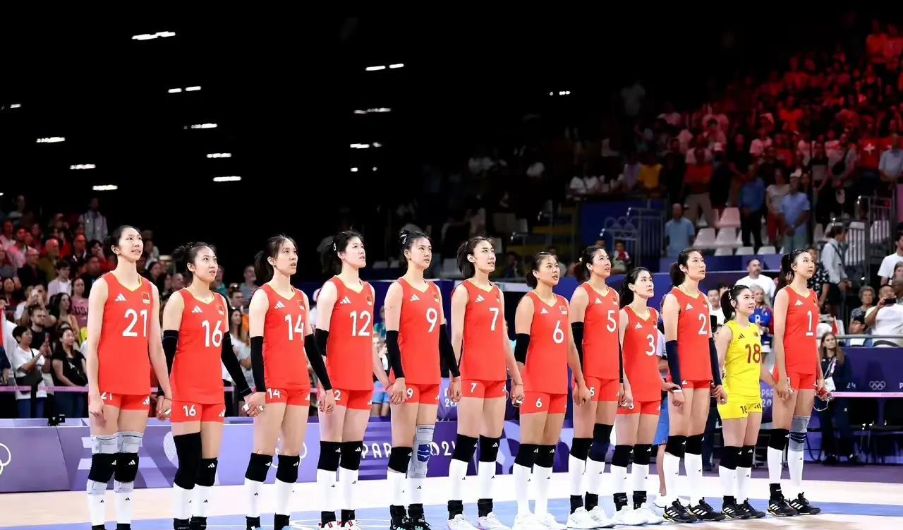 #为何中国女排主帅要从国内教练里选#欧美国家队的主教练都是兼职，在国家队比赛的空