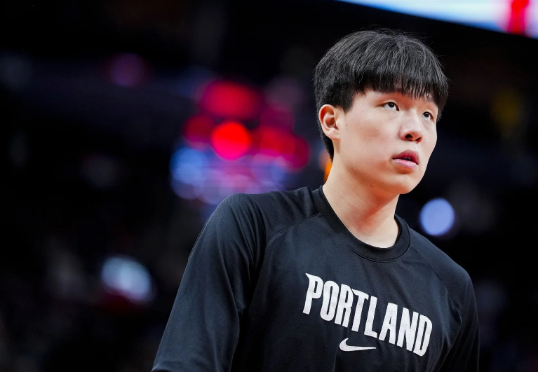 杨瀚森去抗伊迪也算是个表现机会

我猜任务就是防守时篮下抗一抗，进攻尽量把伊迪从