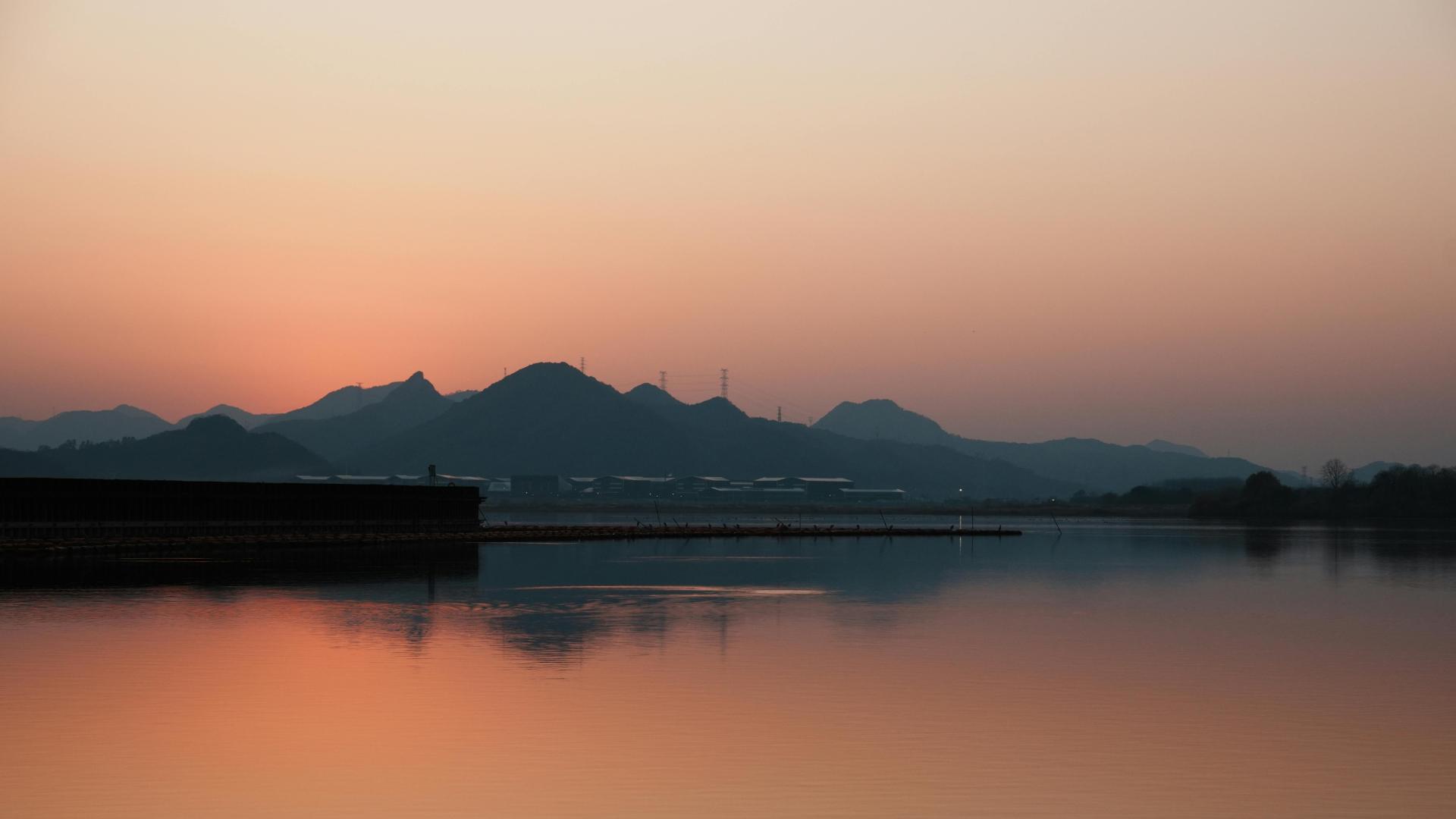 青岛情感挽回公司：反人性挽回法：让前任主动回头找你