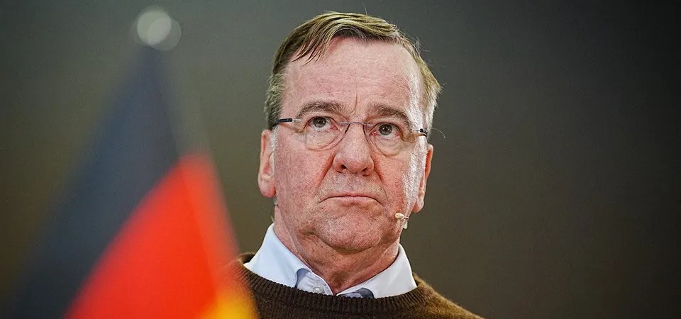 德国国防部长鲍里斯·皮斯托利斯表示，德国将为乌克兰提供额外的防空系统和必要的弹药