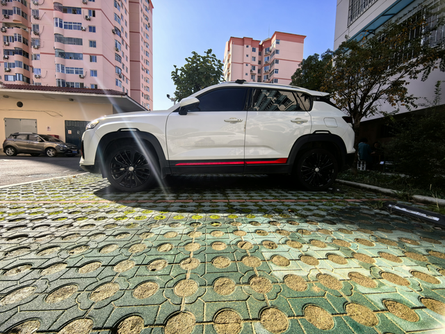 我的小35已经陪我三年了
时间过的真快，一眨眼小35已经陪我三年了
最近在某多上