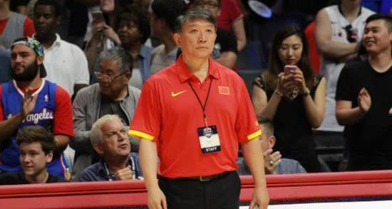 不必这般豪横！篮球不该因宫鲁鸣而撕裂！
太豪横了：什么叫今天不报到，就永远别进