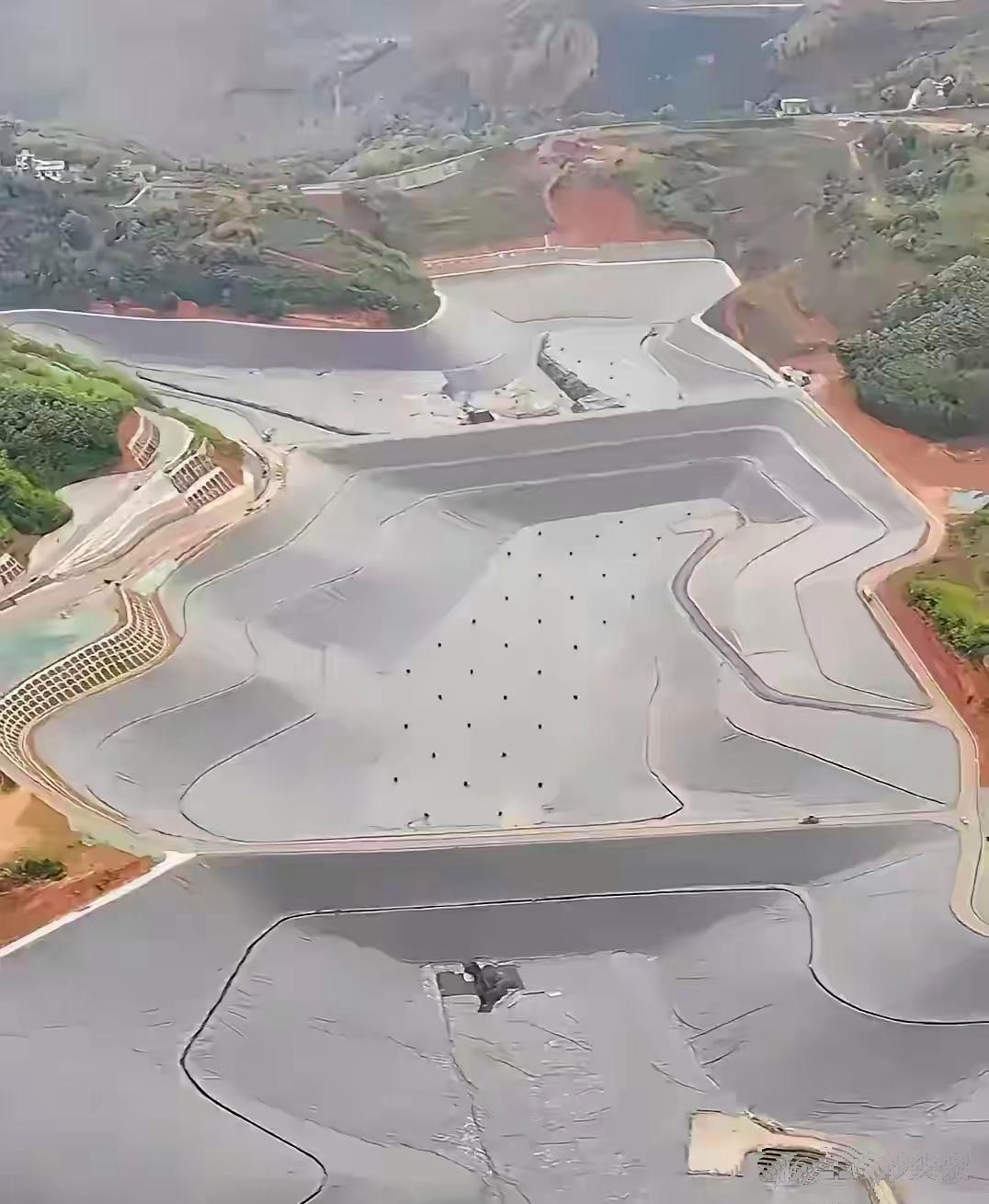 村旁山上大工程引村民好奇，用途成谜