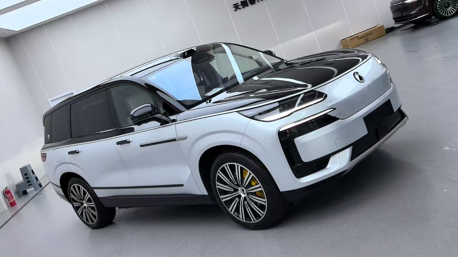 腾势 N9 销量 “狂飙”，凭的可不只是安全大满贯！