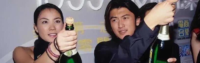 万万没想到！王菲低调现身谢霆锋演出现场。