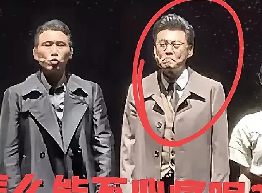 李乃文昨天做完谢幕，

情绪非常激动，唐旭就在旁边，一直陪着他。

李乃