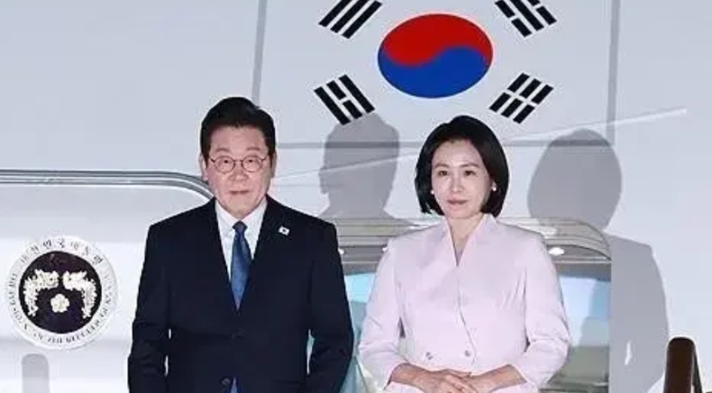 韩国怕了！抬出龙国威胁特朗普！

韩国总统李在明已经结束访问美国的行程于今日凌晨