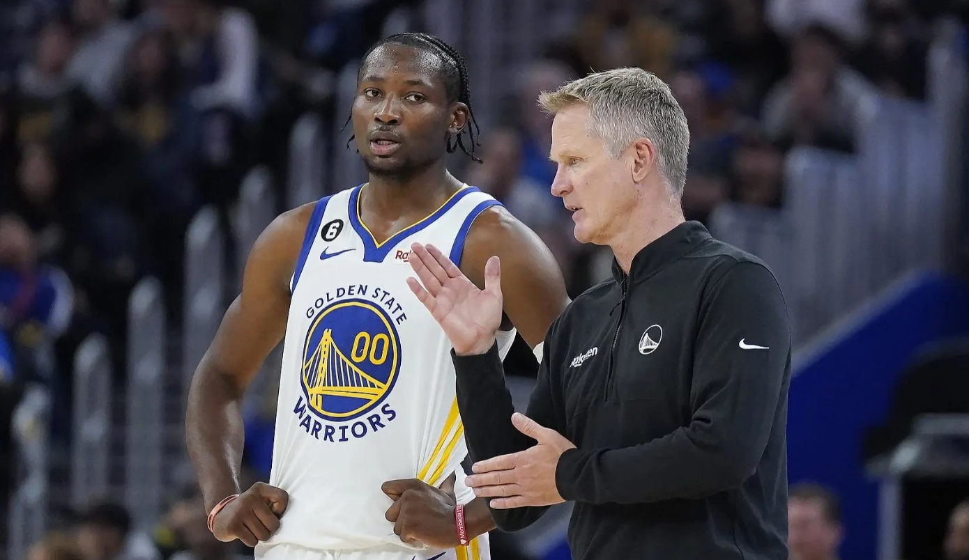 ESPN记者Slater消息，科尔在最近几周里告诉库明加，他会成为新赛季勇士轮换