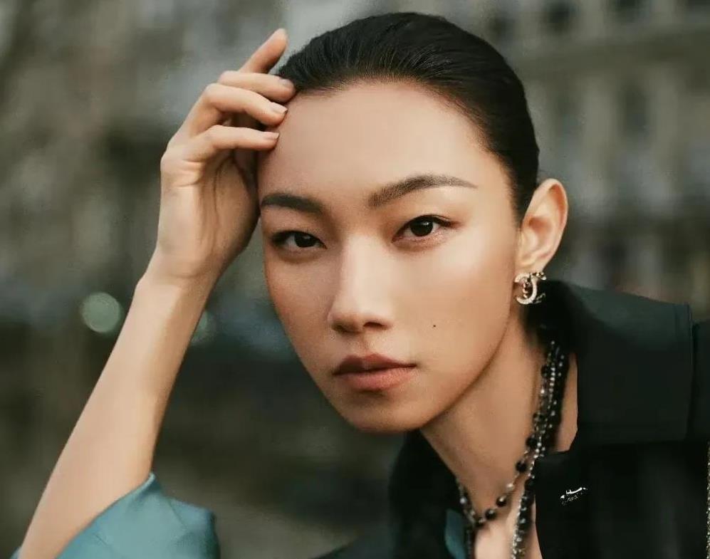 越挖越惊人，可以确定了，“学渣”那尔那茜和协和医院的“规培董某莹”一样，她塌房的