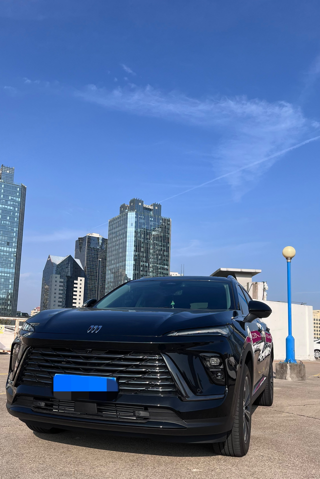 兜兜转转终是别克

提车昂科威Plus
自从有了宝宝，发现家里的轿车空间明显不足