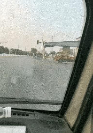 这种货运应该需要提前申请吧！