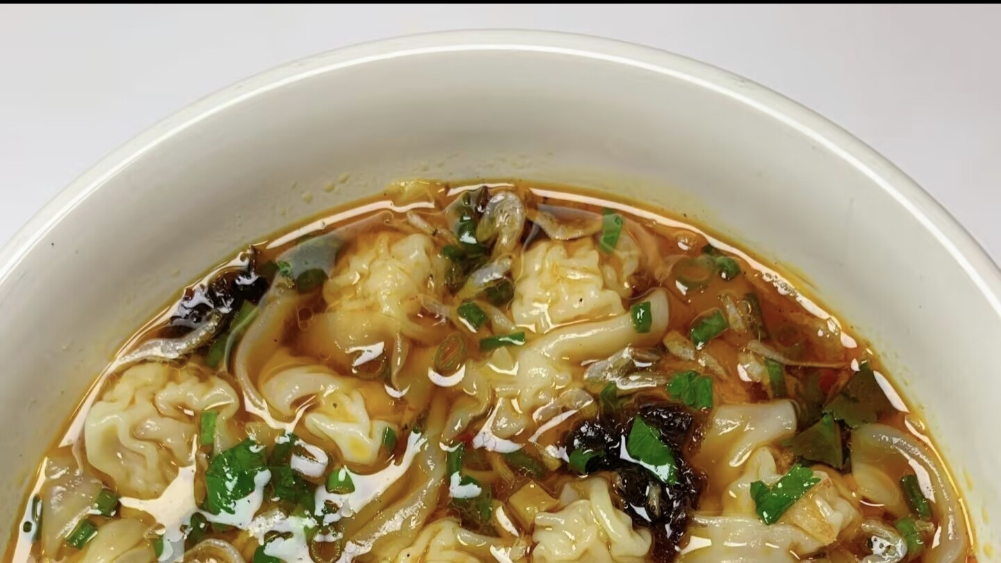 小馄饨：一口一个，鲜香满溢的家常美味