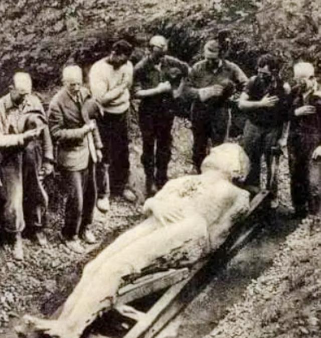 “我愚弄了整个美国！”1902年，一个叫做乔治·赫尔的老人说出这句遗言之后，含笑