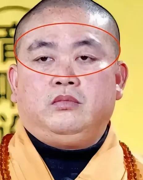 实锤！释永信事件官宣了！打脸多少人？
最近，关于大师释永信被查的消息传的沸沸扬扬