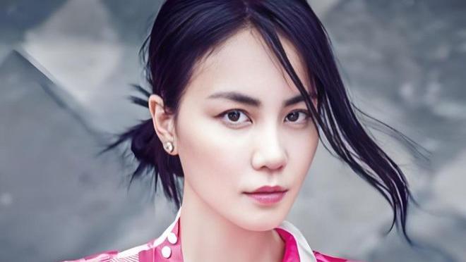 谢霆锋演唱会告白王菲，张柏芝三胎引议，蝴蝶暗战掀25年恩怨！