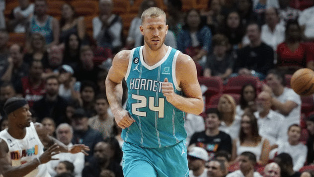 灯泡重聚！保罗跳生涯最后一舞，快船组建“碰不得”阵容