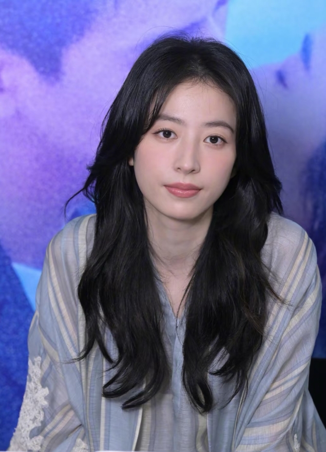 肖战的女主运还是这么坎坷
我能说他红了以后，除了杨紫，其他女主都挺没观众缘的吗？