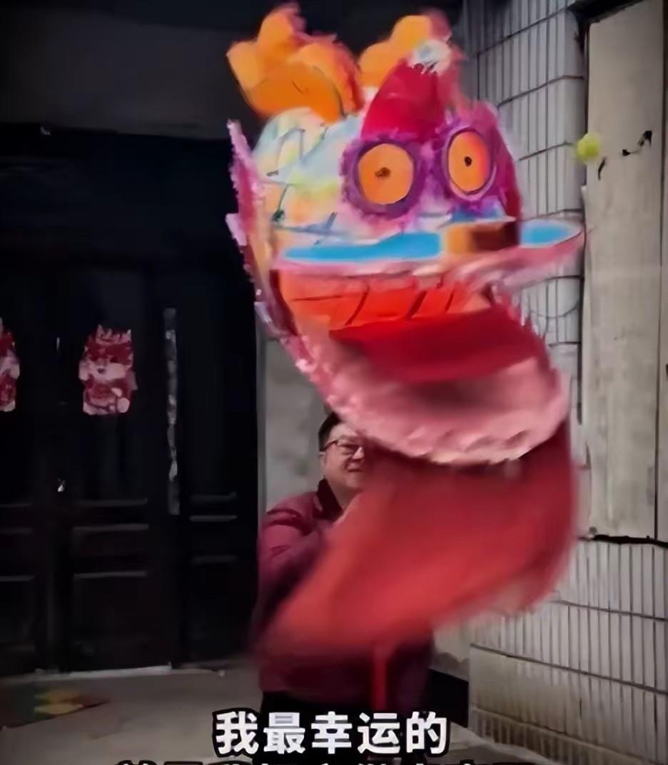 老孙为了传承所谓的“传统”，不仅让家庭背负债务，还不惜给自己不到百天的孩子吃劣质