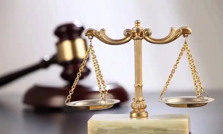 公职人员缓刑期领 41 万工资，被判返还能执行吗？制度漏洞需反思
赤峰一公职人员