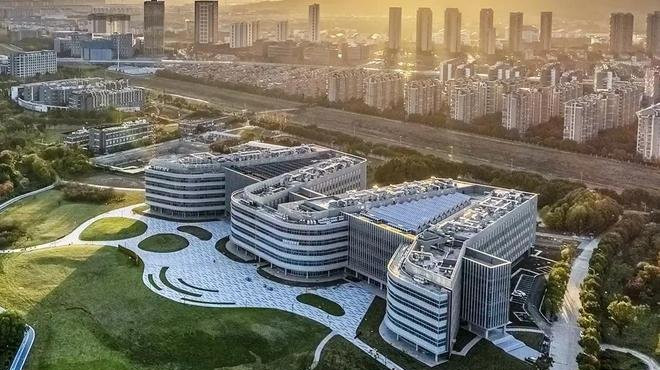 江苏唯一跌出全国百强的21大学，存在感极低，却是行业的“王者”