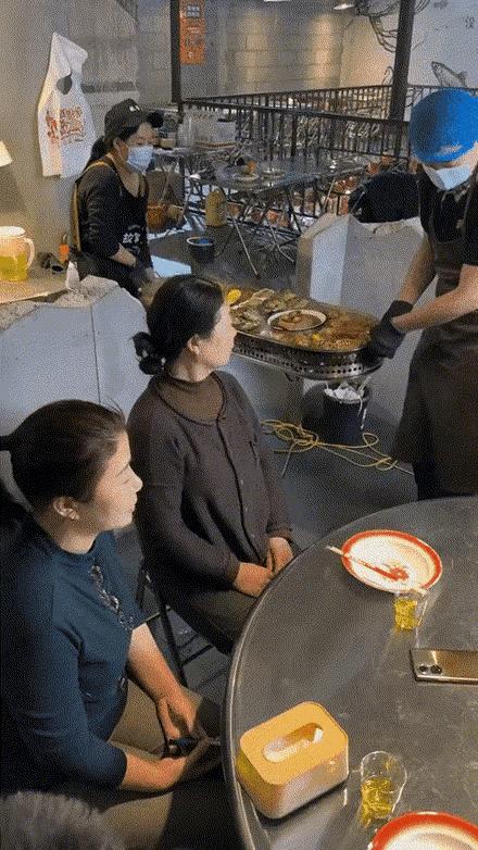 第一次看还挺新鲜
不知道好不好吃[爱慕]