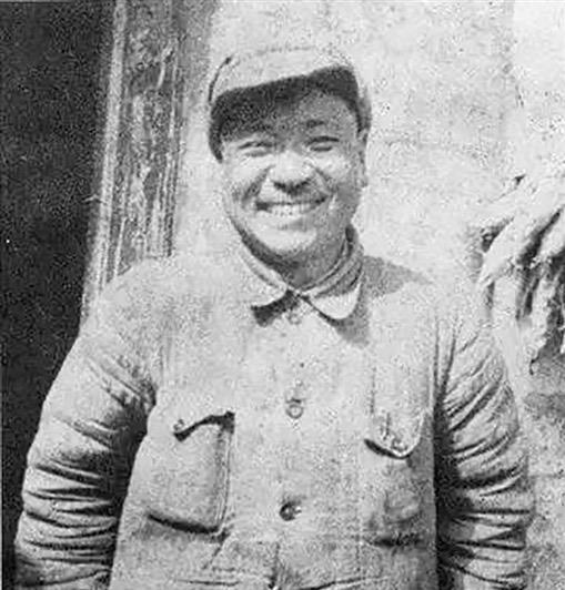 1939年，“5重间谍”袁殊被76号逮捕，李士群亲自审问他，可袁殊却是一点不慌：