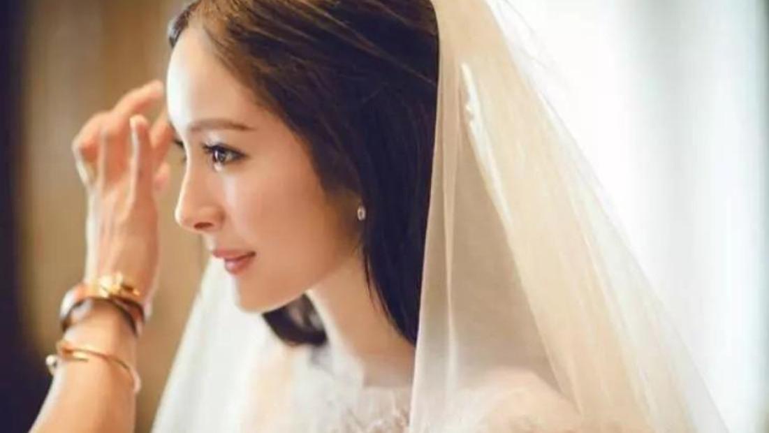 又一女明星官宣离婚，曾公开大秀恩爱，杨幂那句话的含金量还在上升