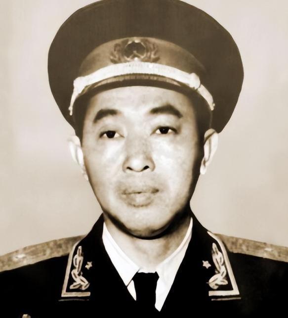 听我们村的老人讲，上个世纪六七十年代江西省革委会主任程世清经常下基层考察。光是我