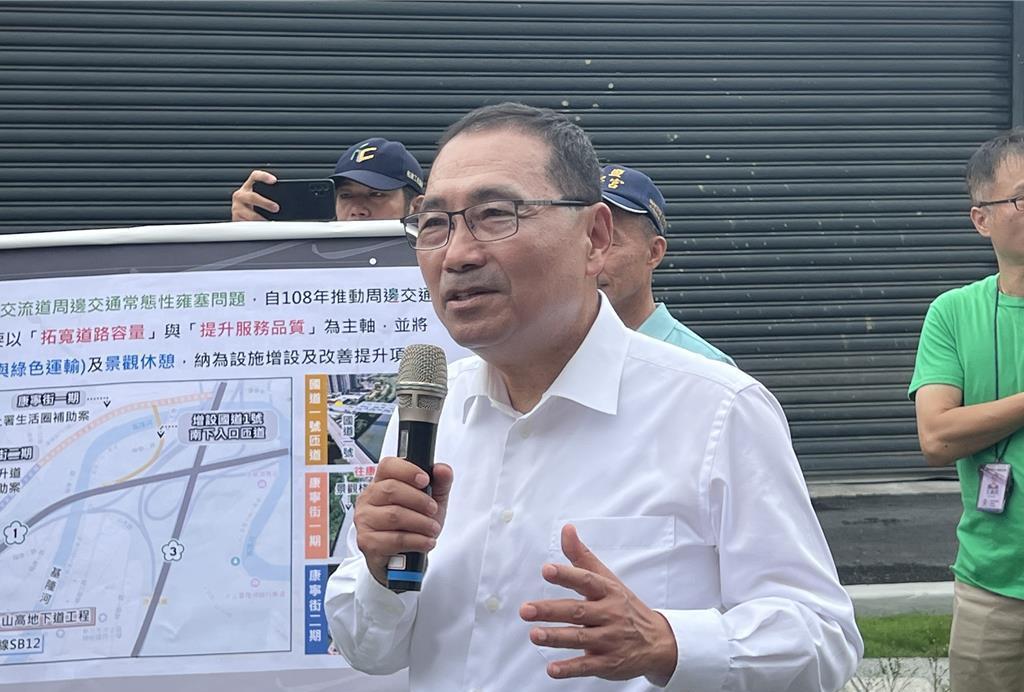 民进党团总召柯建铭在脸书发文，称他等了60年，终于等到打倒国民党的时刻。对此，新