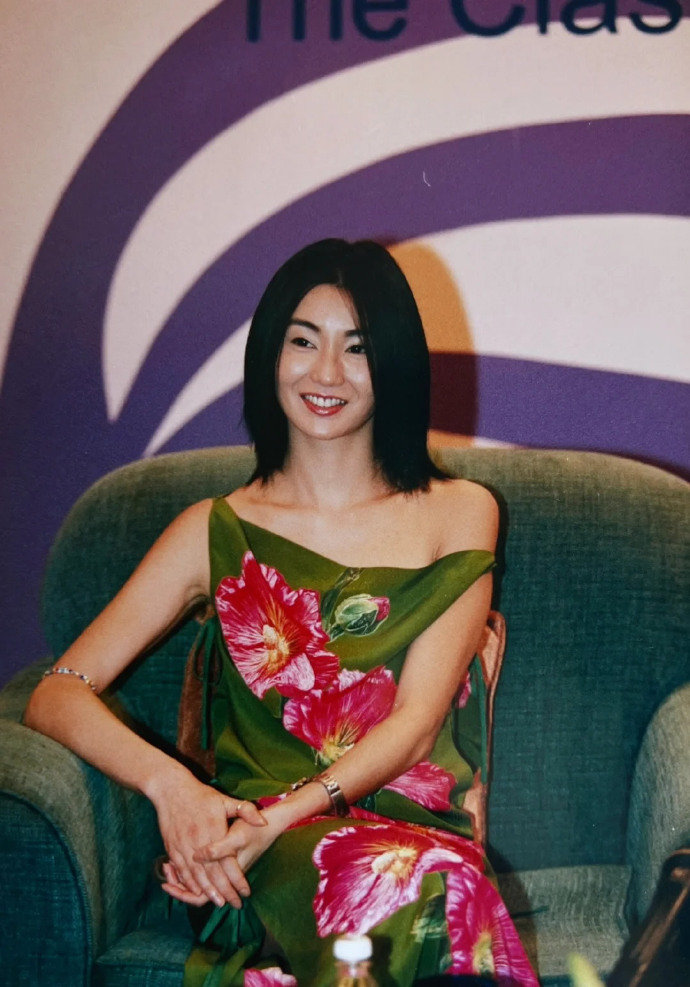 1999年35岁的张曼玉！！！